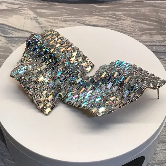 Sparkling Rhinestone Cuff Earrings - Picture 2 of 8